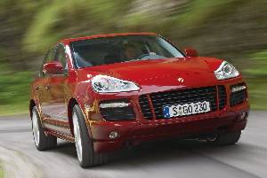 PORSCHE_CAYENNE_GTS_01