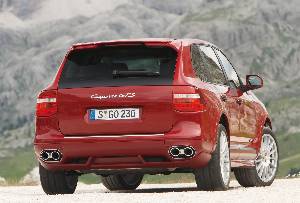 PORSCHE_CAYENNE_GTS_02