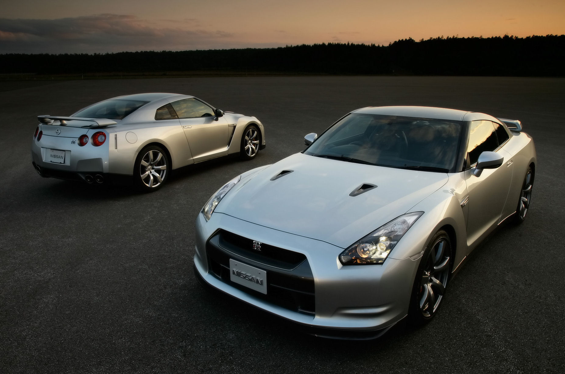 NISSAN_GT-R_2008_16