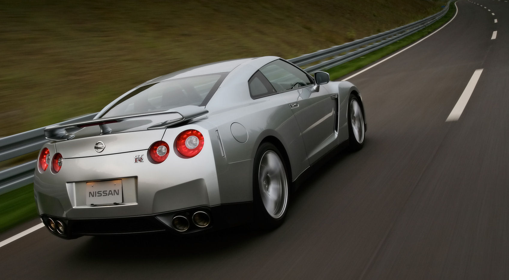 NISSAN_GT-R_2008_26