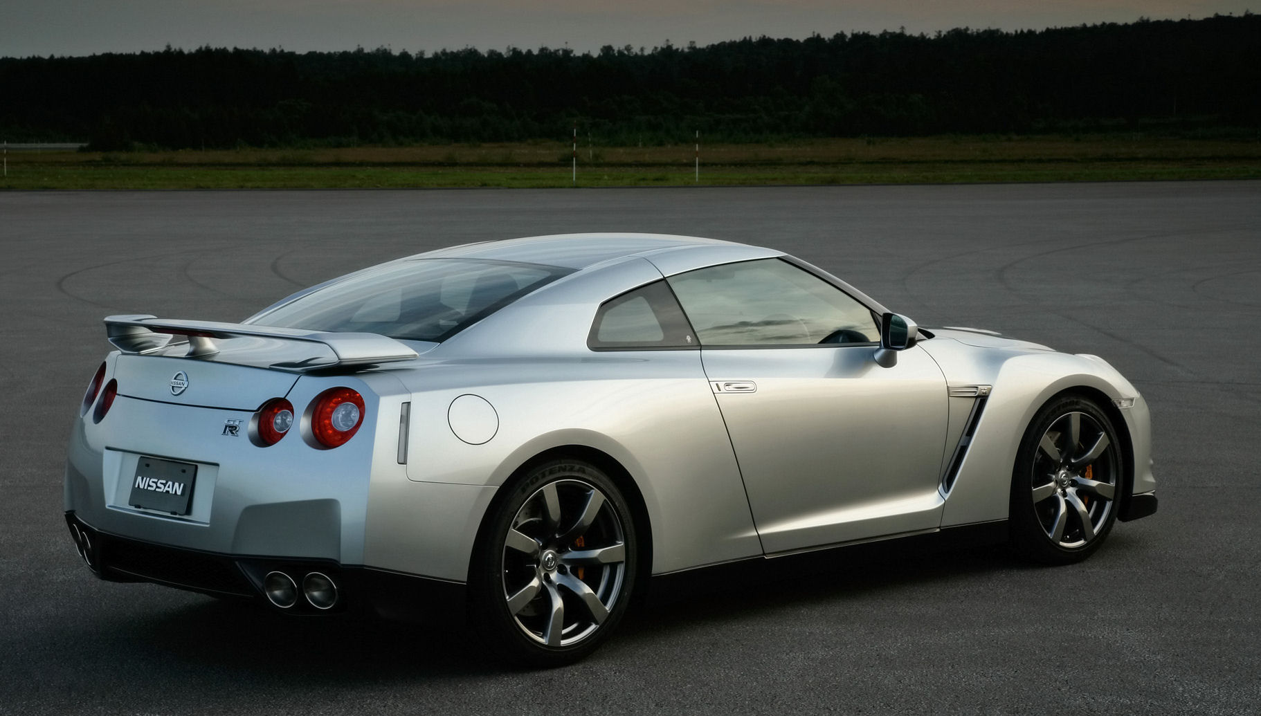 NISSAN_GT-R_2008_27