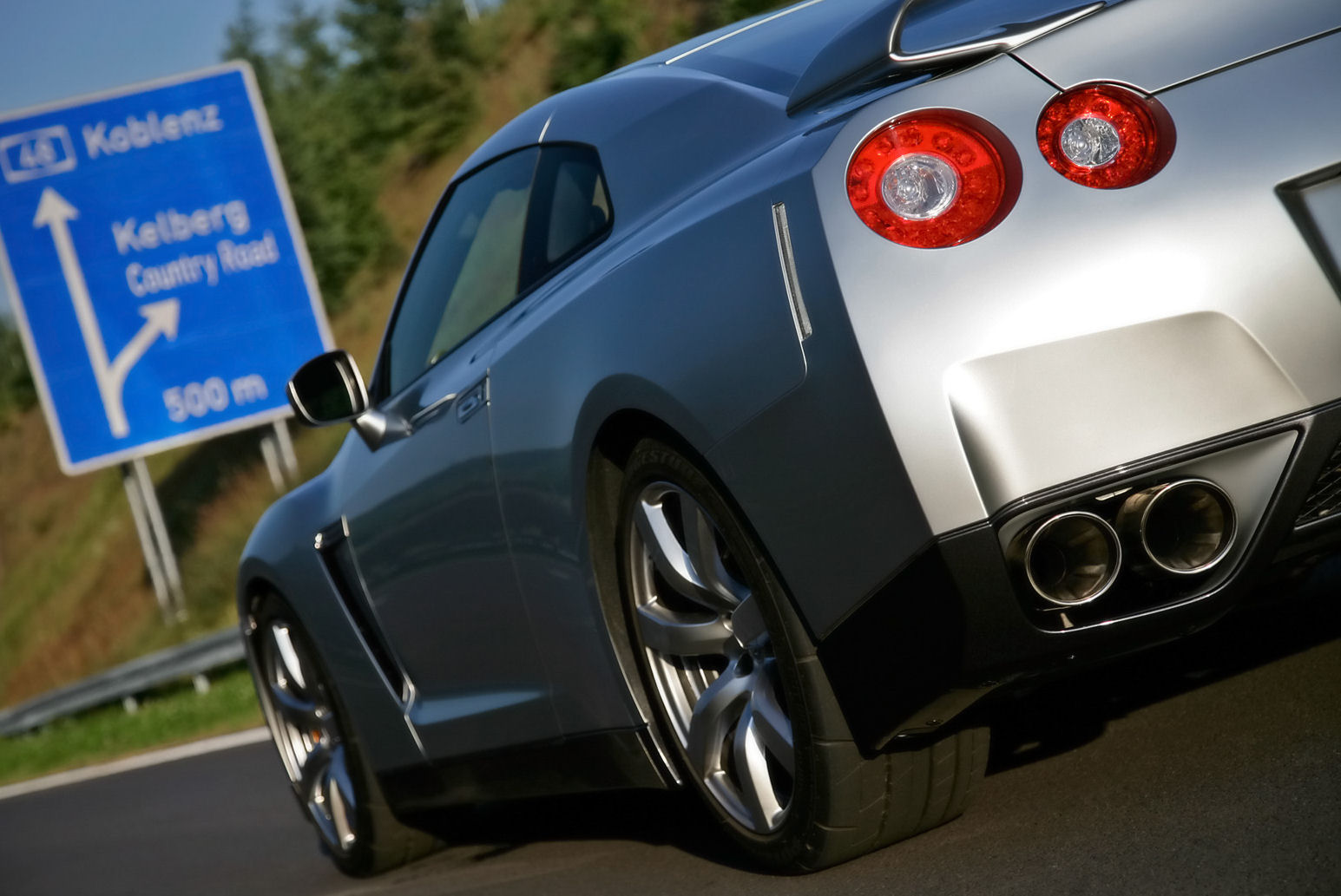 NISSAN_GT-R_2008_29