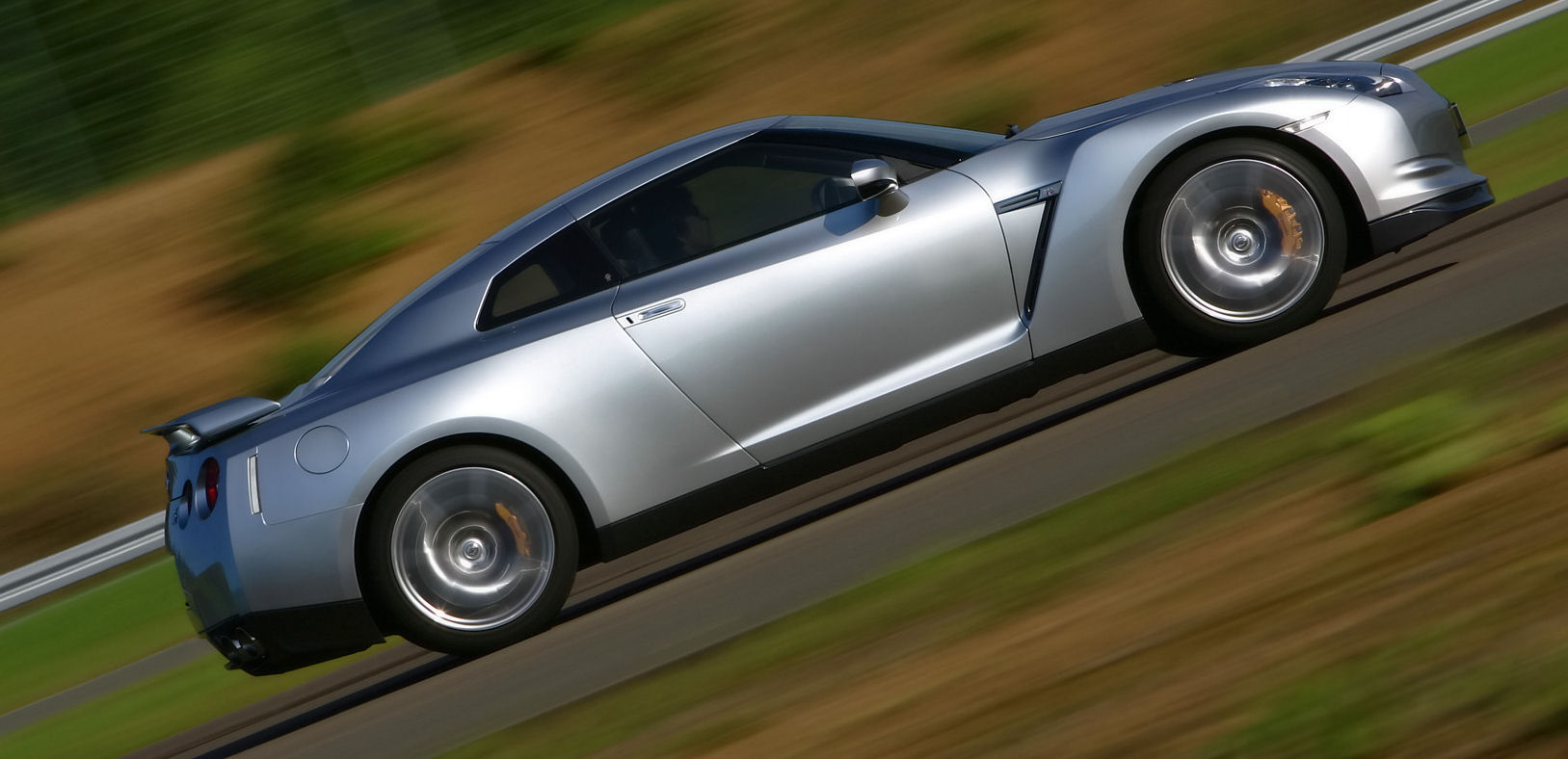 NISSAN_GT-R_2008_31