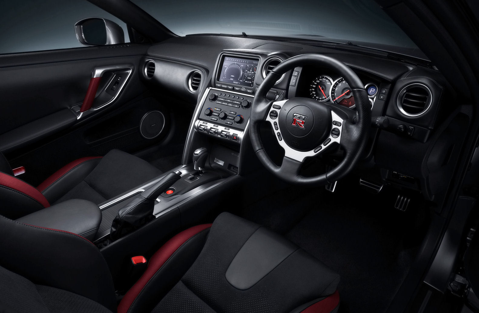 NISSAN_GT-R_2008_47