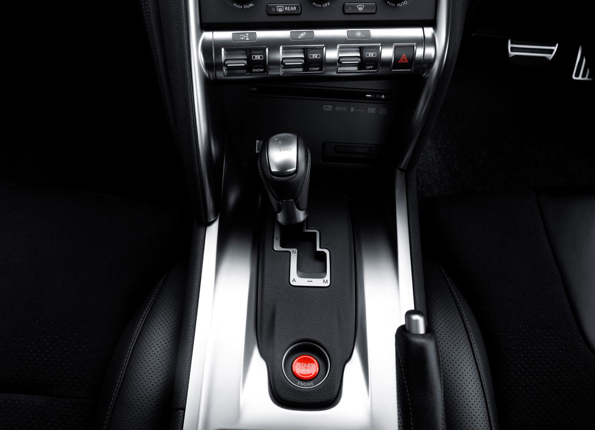 NISSAN_GT-R_2008_55